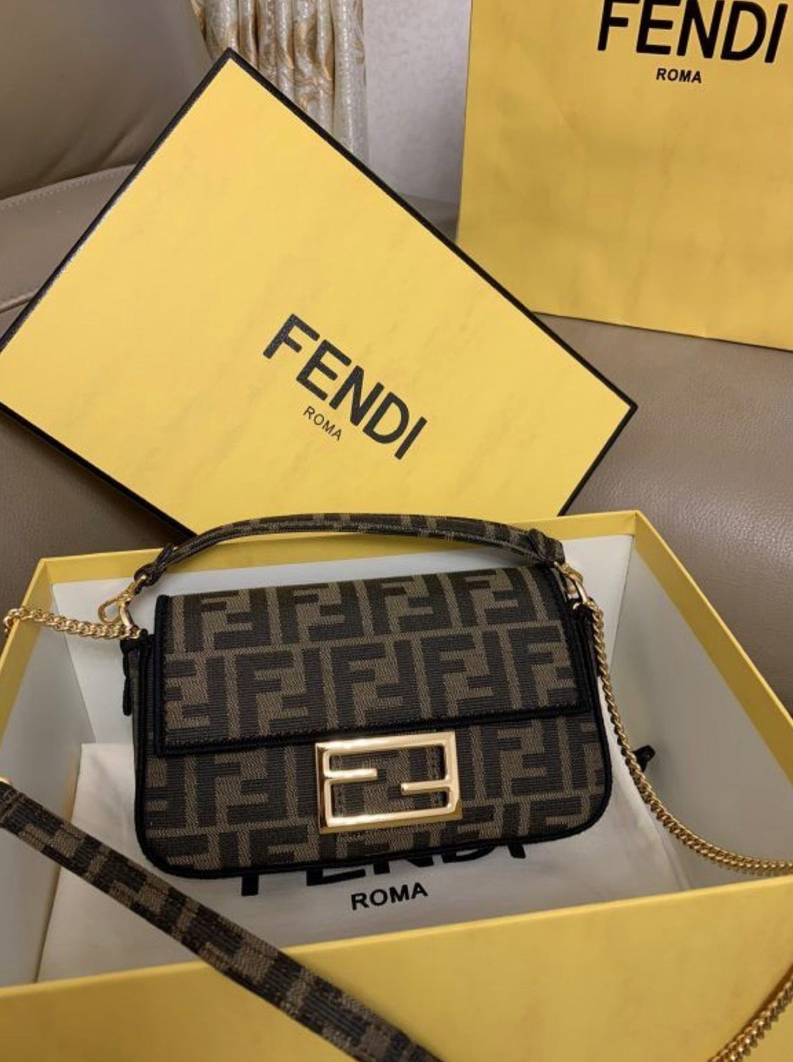 Fendi väska