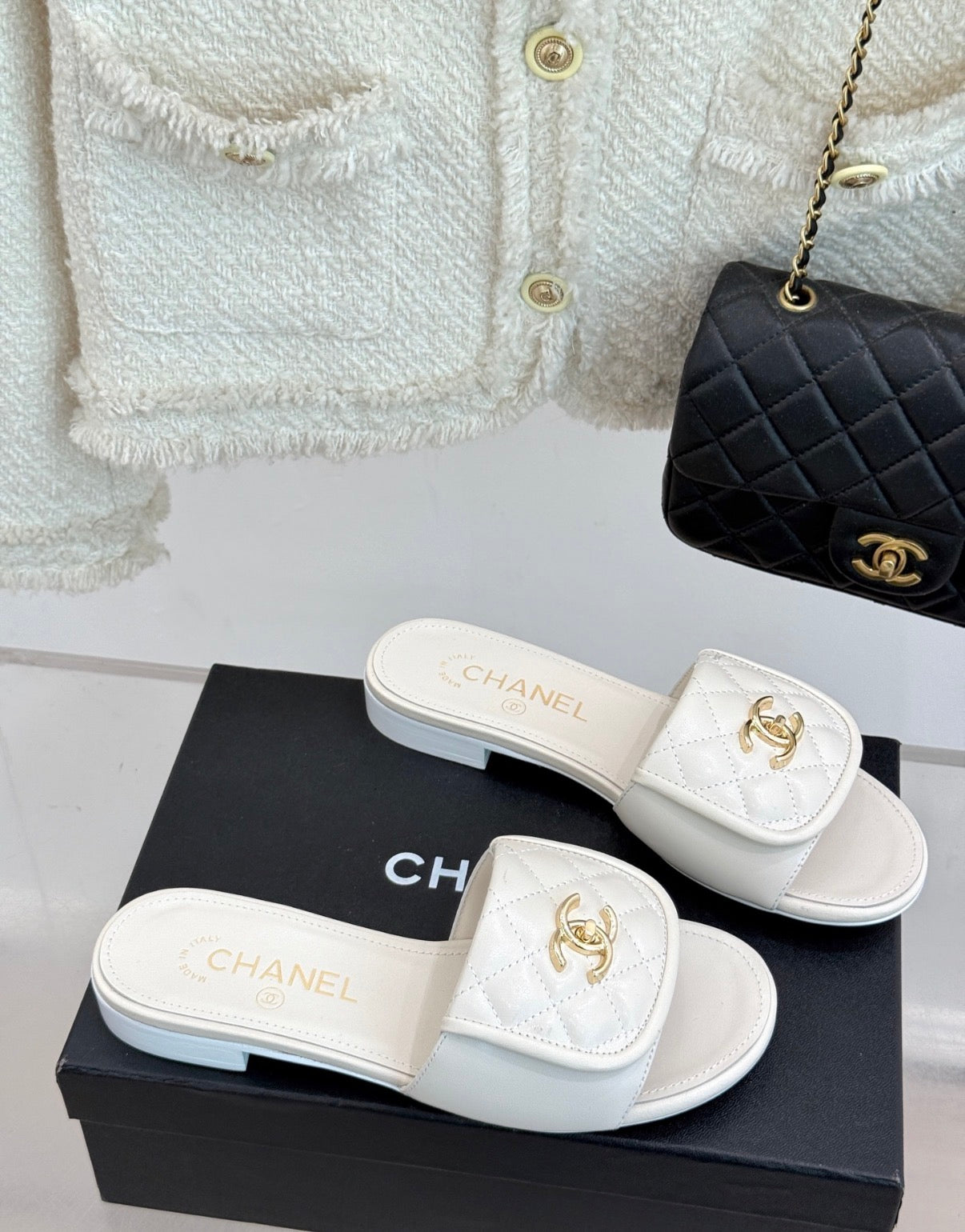 Chanel sandaler